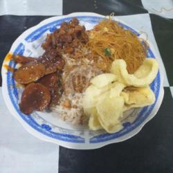 Nasi Uduk Semur Jengkol   Kentang Balado