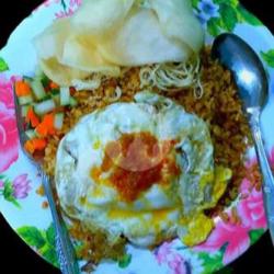 Nasi Goreng Topping Telor Ceplok