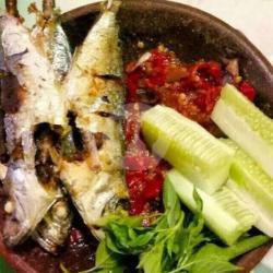 Nasi   Ikan Kembung Penyet