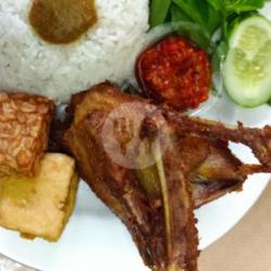 Nasi Bebek Goreng Gurih Bumbu Ijo