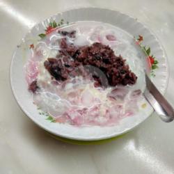 Es  Bubur Ketan Item   Roti Tawar   Susu   Sirup