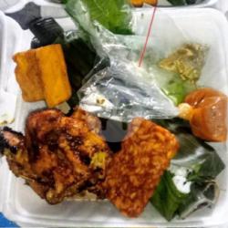 Satu Paket Ayam Bakar (paha)
