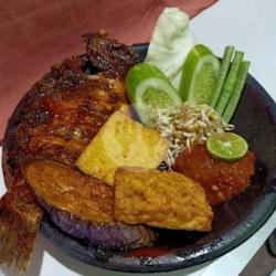 Ikan Pihi ( Bakar )   Lalapan