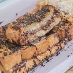 Roti Bakar Jumbo Coklat Meleleh