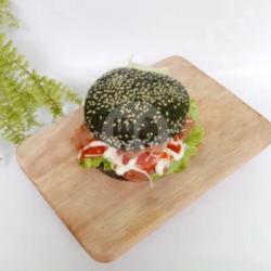 Black Burger Kebab   Keju Parut