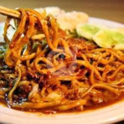 Mie Aceh Istimewa, Daging, Telor, Ayam, Udang, Cumi