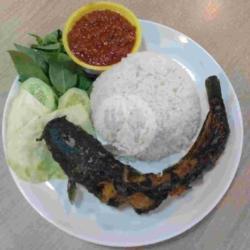 Paket Nasi Lele (pecel Lele)