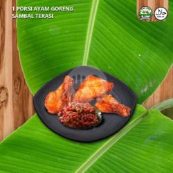 Ayam Goreng   Lalapan   Sambal Terasi