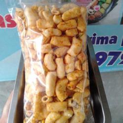 Snack Macaroni Pedas