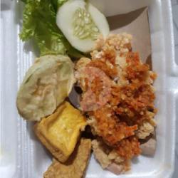 Lalapan Ayam Geprek Tanpa Nasi