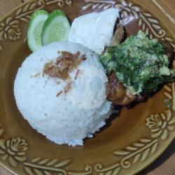 Ayam Goreng Sambel Ijo