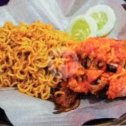 Ayam Gprek Crispy Mie Goreng