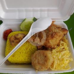 Nasi Kuning Ayam Lunak Nasya