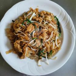 Kwetiaw Goreng Telur Bebek