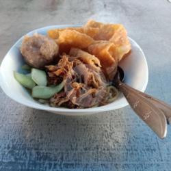 Mie Pangsit   Pentol Besar