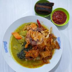 Lontong Sayur   Ikan Goreng