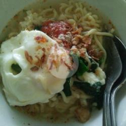 Indomi Ayam Bawang Polos.