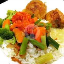 Nasi Sayur Soup Ayam Goreng