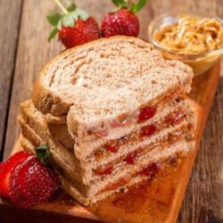 Traditional Toast - Peanut Butter Strawberry