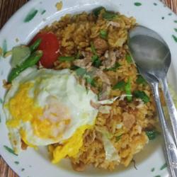 Nasi Goreng Khas Jogja Dengan Pelengkapnya