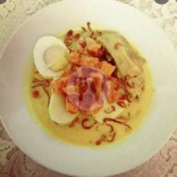 Lontong Opor Telor Separo