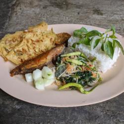 Urap Urap Nasi Ayam Ukep