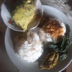 Nasi Ikan Tongkol Sayur