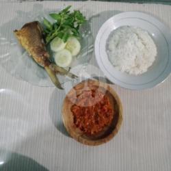 Nasi Lalapan Bandeng