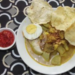 Lontong Kari Sapi