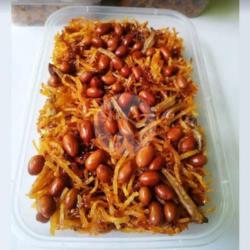 Kentang Mustofa Teri Kacang Pedas Gurih Manis Kriuk