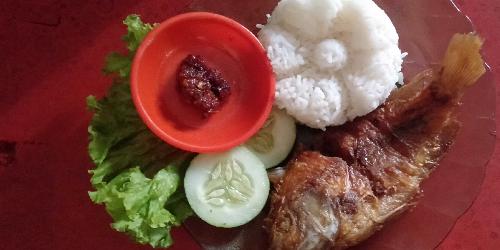 Ikan / Ayam Bakar Mbk Nisa, Jalan Honggowongso