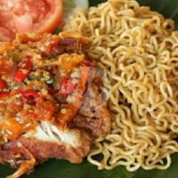 Indomie Goreng Sayur   Ayam Geprek Bakar