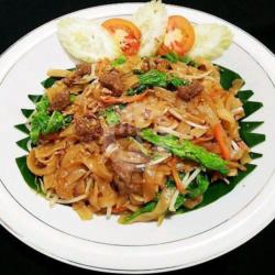 Mie Tiaw Goreng Bakso Sapi