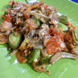 Teri Pete Sambal Goreng