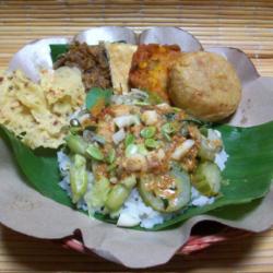 Paket Combo Hemat Nasi Pecel Lauk Ayam Goreng, Dadar Jagung