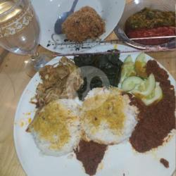 Nasi Padang Ayam Chicken Dinner Sayur Sambal Kuah