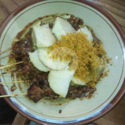 Sate Daging Klopo   Lontong