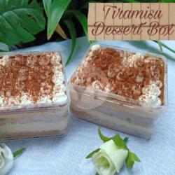 Tiramisu Dessert Box