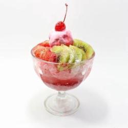 Strawberry   Kiwi Bing Soo