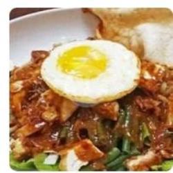 Karedok Lontong Telor Ceplok