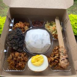 Nasi Kotak Campur Komplit