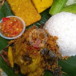 Paket Nasi Pepes Ayam Goreng Pejantan Pedas