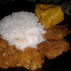 Nasi Semur Jengkol Plus Tempe Tahu