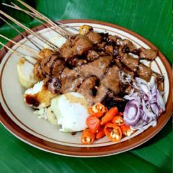 10 Tusuk Sate Telor Daging   Lontong