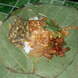 Nasi Pecel Iwak Wader