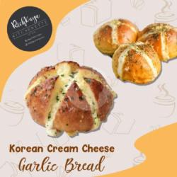 Korean Cream Cheese Garlic Bread