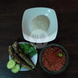 Ikan Bakar Sambal Mentah.