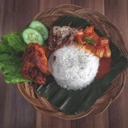 Nasi Gudeg Ayam Serundeng