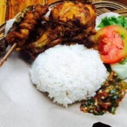 Nasi Putih Reguler Sate Ati Ampela Sate Usus Ayam Sambal Lalap