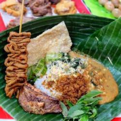 Nasi Pecel Lauk Usus